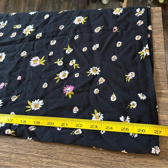 ❤️ Patrons of Peace Black with Floral Accents - Picture 9 of 10